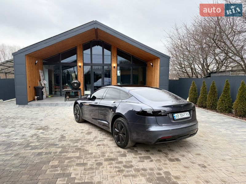 Лифтбек Tesla Model S 2021 в Виннице