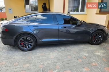 Ліфтбек Tesla Model S 2015 в Львові