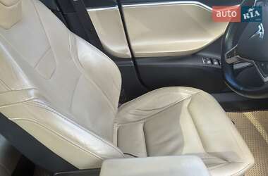 Лифтбек Tesla Model S 2016 в Киеве