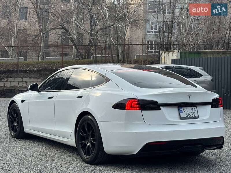 Ліфтбек Tesla Model S 2021 в Дніпрі