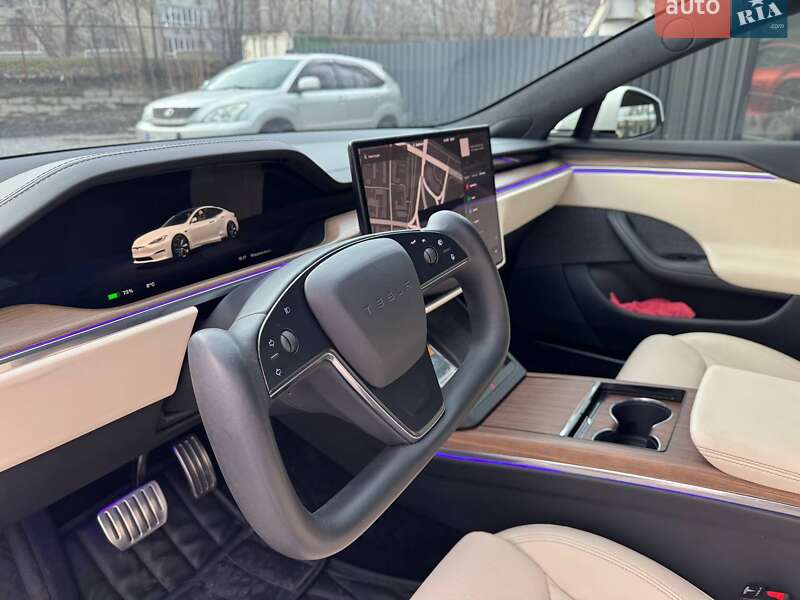 Ліфтбек Tesla Model S 2021 в Дніпрі