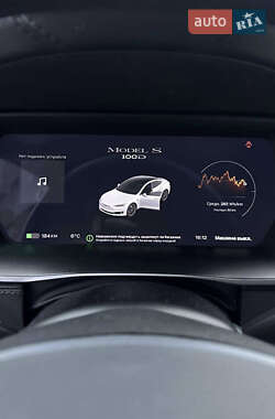 Лифтбек Tesla Model S 2018 в Львове