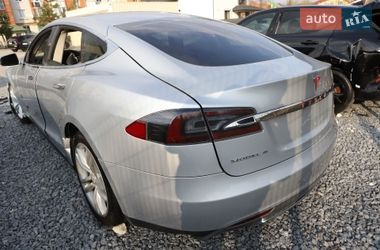 Лифтбек Tesla Model S 2014 в Дрогобыче