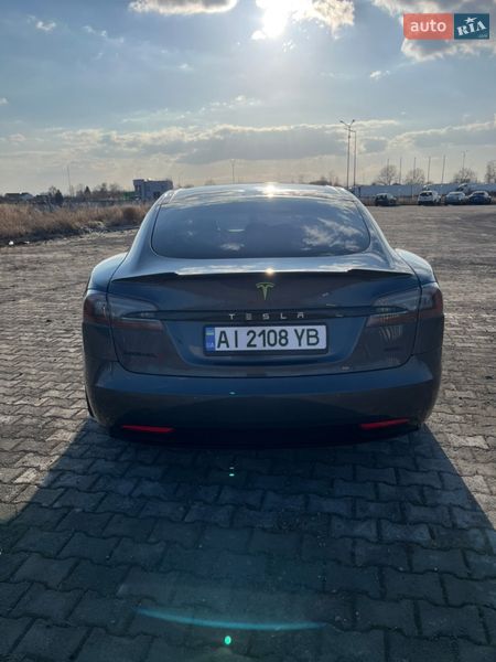 Лифтбек Tesla Model S 2018 в Борисполе