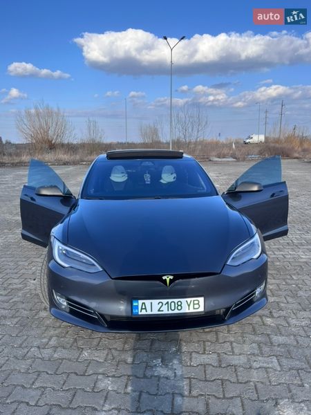 Лифтбек Tesla Model S 2018 в Борисполе