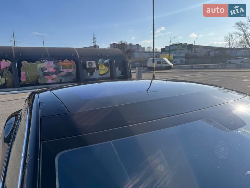 Лифтбек Tesla Model S 2014 в Киеве