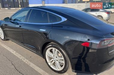 Лифтбек Tesla Model S 2014 в Киеве