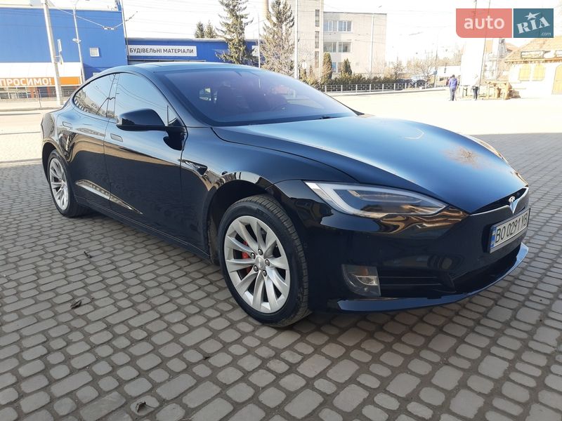Лифтбек Tesla Model S 2017 в Тернополе