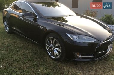 Хэтчбек Tesla Model S 2014 в Коломые