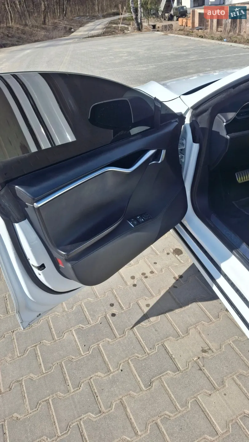 2015 Tesla Model S - мініатюра 10