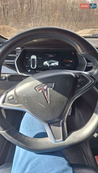 Ліфтбек Tesla Model S 2015 в Тернополі
