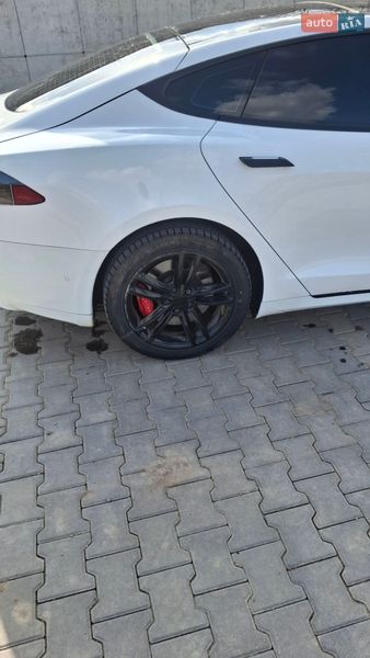 Лифтбек Tesla Model S 2015 в Тернополе фото 21 Лифтбек Tesla Model S 2015 в Тернополе