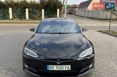 Лифтбек Tesla Model S 2017 в Николаеве