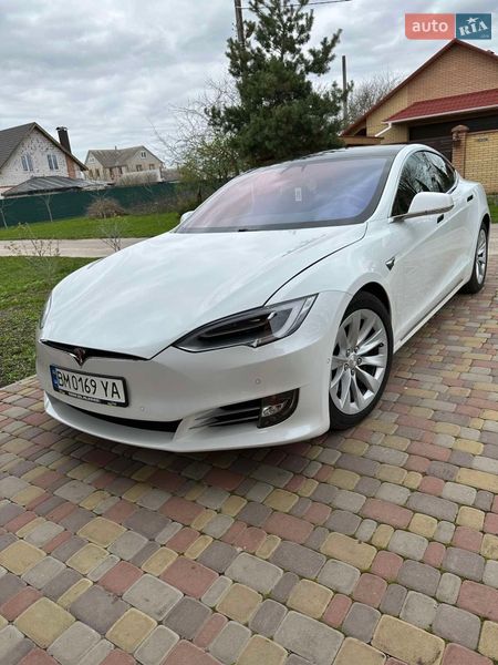 Ліфтбек Tesla Model S 2017 в Києві фото 2 Ліфтбек Tesla Model S 2017 в Києві