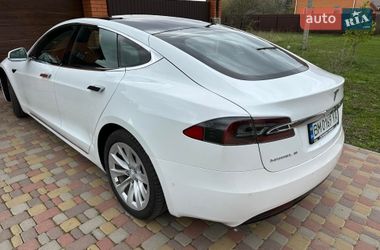 Лифтбек Tesla Model S 2017 в Киеве