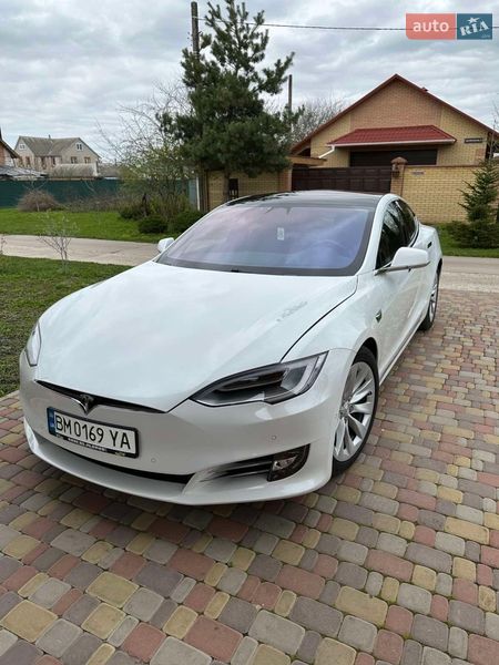 Ліфтбек Tesla Model S 2017 в Києві фото 4 Ліфтбек Tesla Model S 2017 в Києві