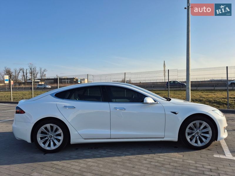Лифтбек Tesla Model S 2020 в Борисполе