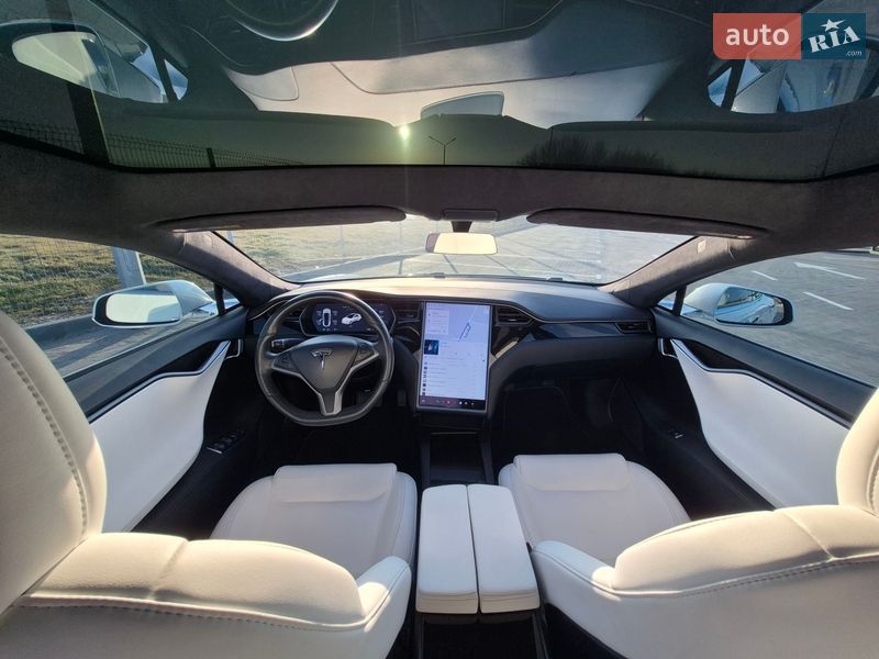 Лифтбек Tesla Model S 2020 в Борисполе