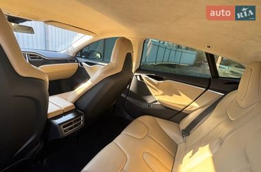 Лифтбек Tesla Model S 2015 в Киеве