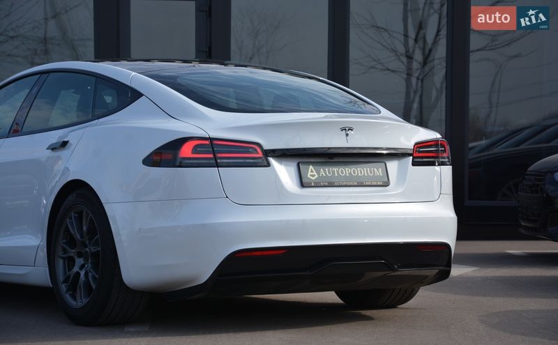 Лифтбек Tesla Model S 2022 в Киеве фото 8 Лифтбек Tesla Model S 2022 в Киеве