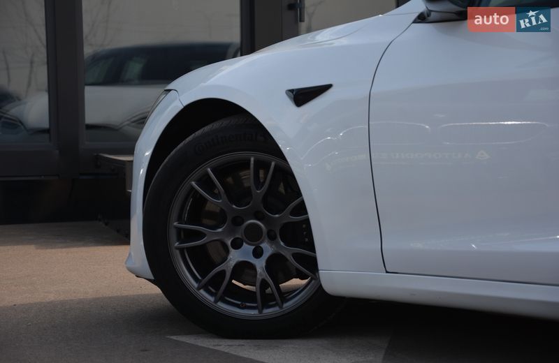 Лифтбек Tesla Model S 2022 в Киеве фото 10 Лифтбек Tesla Model S 2022 в Киеве