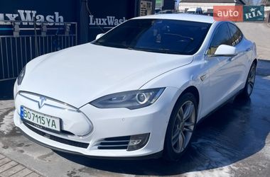 Лифтбек Tesla Model S 2014 в Шумске