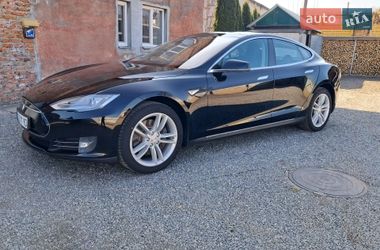 Лифтбек Tesla Model S 2014 в Радехове