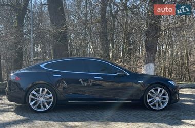 Лифтбек Tesla Model S 2014 в Черновцах