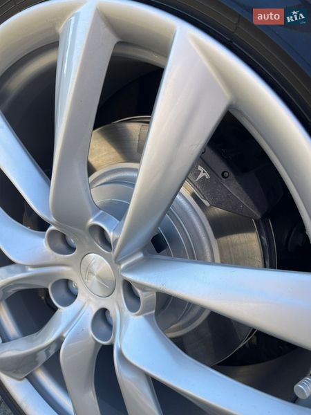 Лифтбек Tesla Model S 2014 в Черновцах фото 8 Лифтбек Tesla Model S 2014 в Черновцах