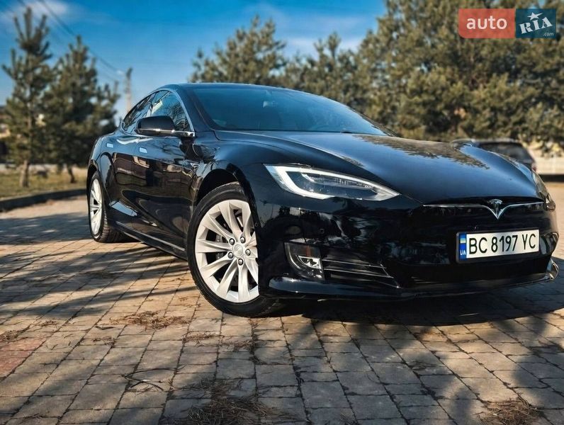 Tesla Model S 2018
