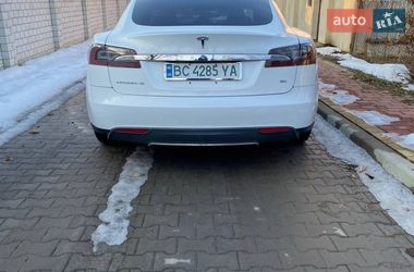 Лифтбек Tesla Model S 2013 в Львове