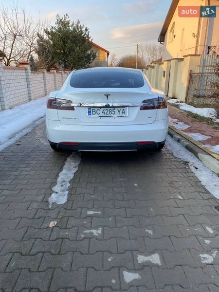 Tesla Model S 2013
