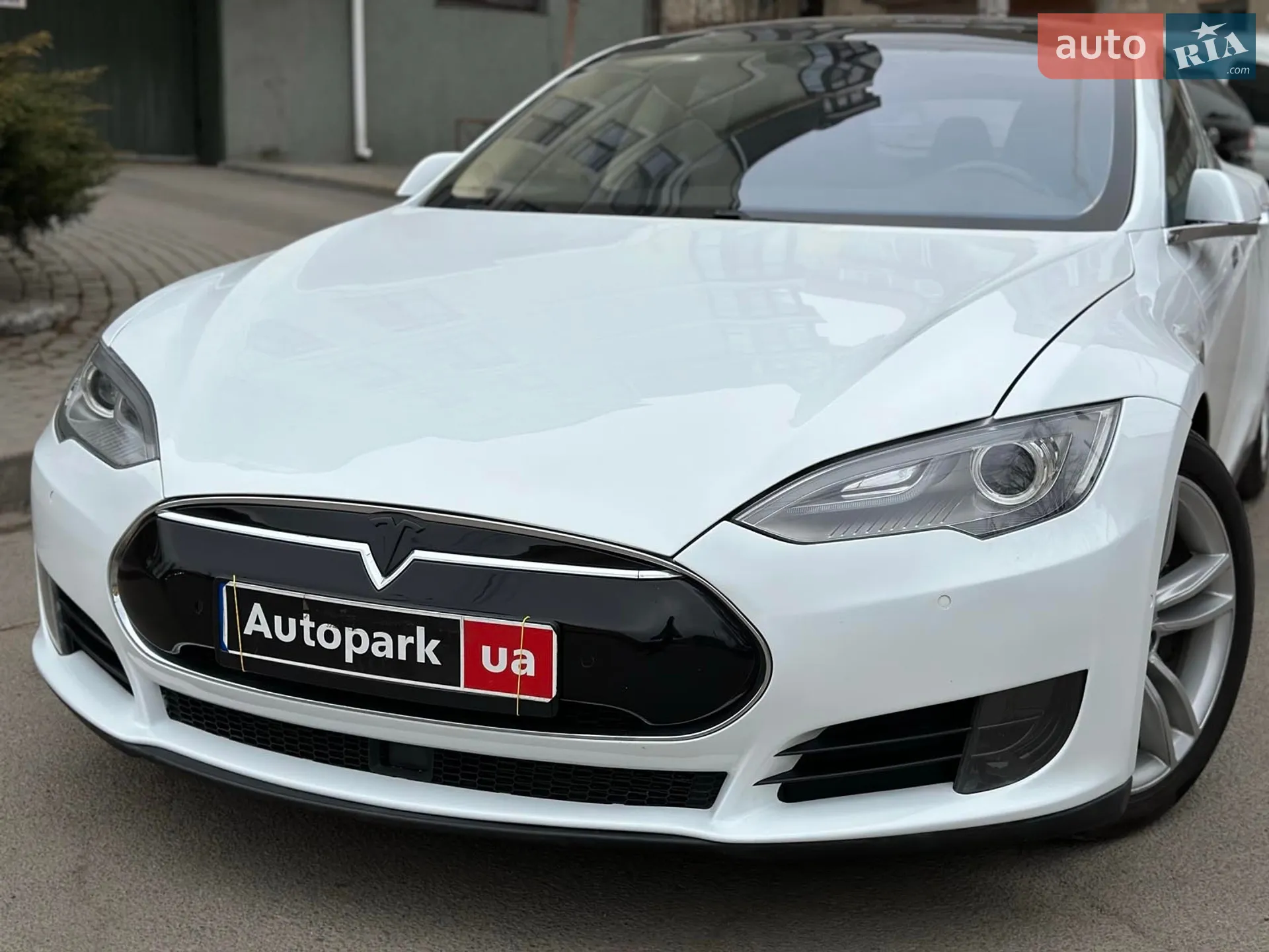2015 Tesla Model S - мініатюра 2