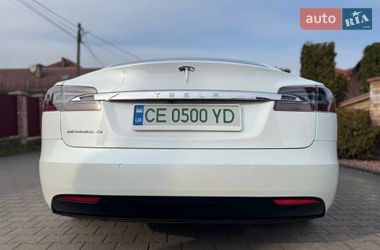 Лифтбек Tesla Model S 2018 в Черновцах