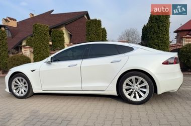 Лифтбек Tesla Model S 2018 в Черновцах