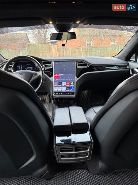 Лифтбек Tesla Model S 2015 в Харькове фото 9 Лифтбек Tesla Model S 2015 в Харькове
