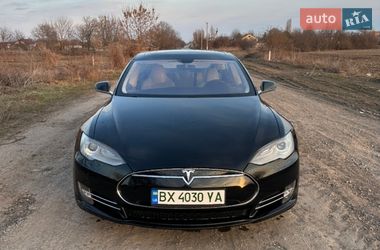 tesla model-s 2012 в Чемеровцы от профессионального продавца Сергій Вікторович Кравець
