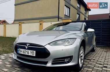 Лифтбек Tesla Model S 2015 в Одессе