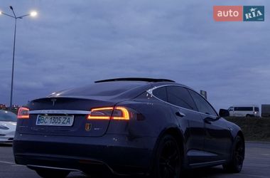 Лифтбек Tesla Model S 2015 в Львове
