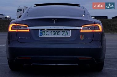 Лифтбек Tesla Model S 2015 в Львове