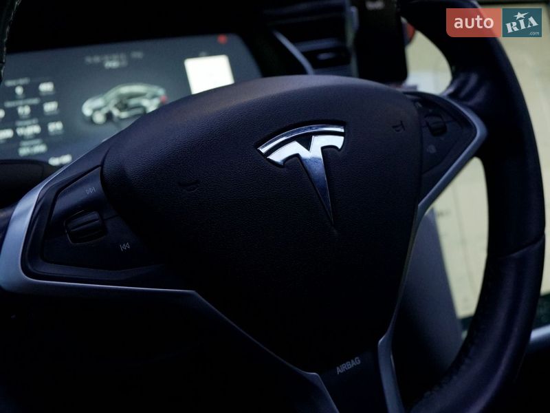Лифтбек Tesla Model S 2015 в Львове фото 17 Лифтбек Tesla Model S 2015 в Львове