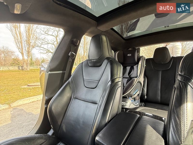 Лифтбек Tesla Model S 2016 в Кременчуге фото 20 Лифтбек Tesla Model S 2016 в Кременчуге