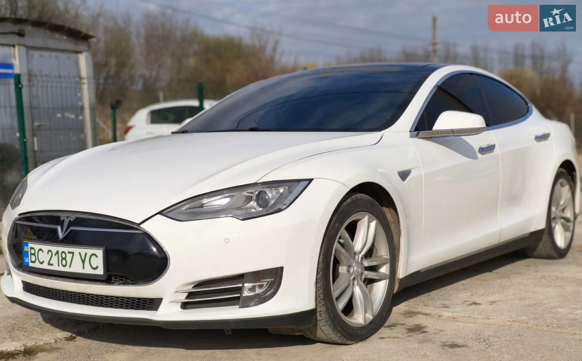 2014 Tesla Model S - мініатюра 2