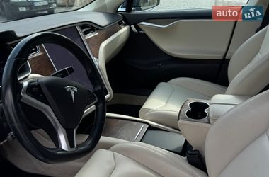 Лифтбек Tesla Model S 2017 в Львове