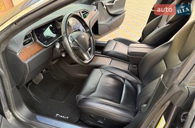 Ліфтбек Tesla Model S 2017 в Одесі фото 53 Ліфтбек Tesla Model S 2017 в Одесі