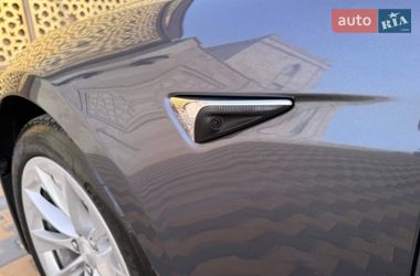 Ліфтбек Tesla Model S 2017 в Одесі фото 82 Ліфтбек Tesla Model S 2017 в Одесі