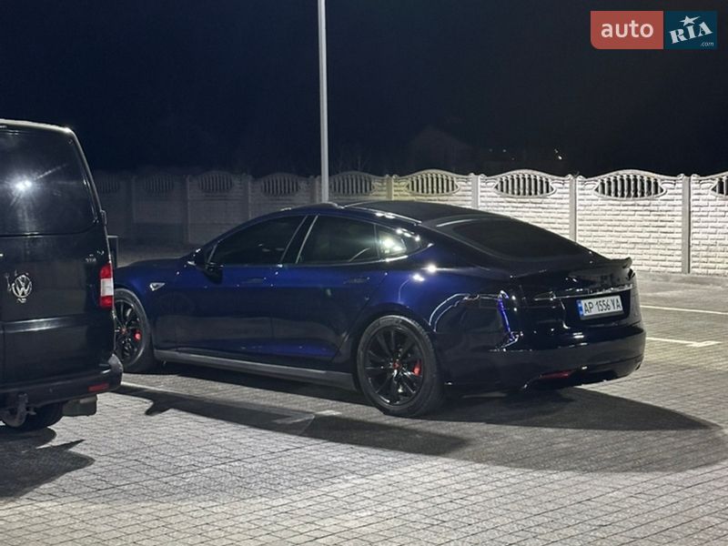 Ліфтбек Tesla Model S 2014 в Києві