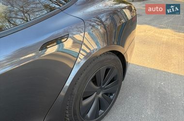 Лифтбек Tesla Model S 2024 в Киеве