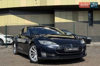 Лифтбек Tesla Model S 2014 в Киеве
