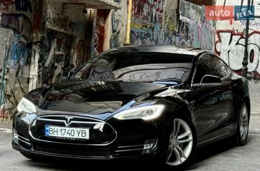 Ліфтбек Tesla Model S 2014 в Одесі